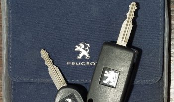 Peugeot iOn 2012 megtelt