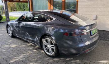 Tesla Model S 85 2014 megtelt