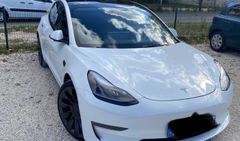 Tesla Model 3 Performance 2022 megtelt