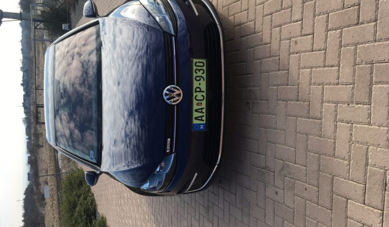 Volkswagen e-Golf 2018 megtelt
