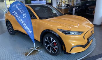 Ford Mustang Mach-E ER AWD 2023 megtelt