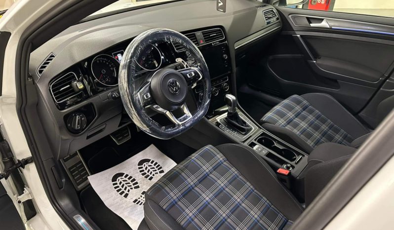 Volkswagen Golf GTE 2018 megtelt