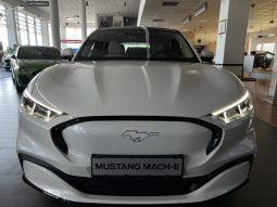 Ford Mustang Mach-E ER AWD 2023 megtelt