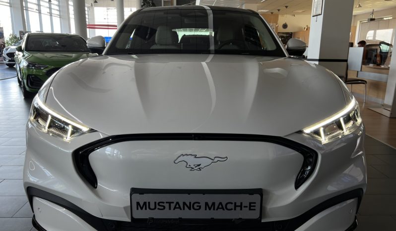 Ford Mustang Mach-E ER AWD 2023 megtelt