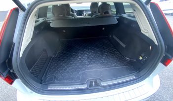 Volvo V60 PHEV 2019 megtelt