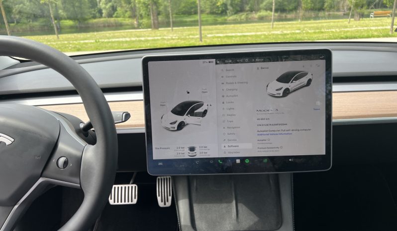 Tesla Model 3 Standard Range Plus 2021 megtelt