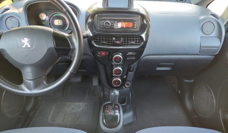 Peugeot iOn 2012 megtelt