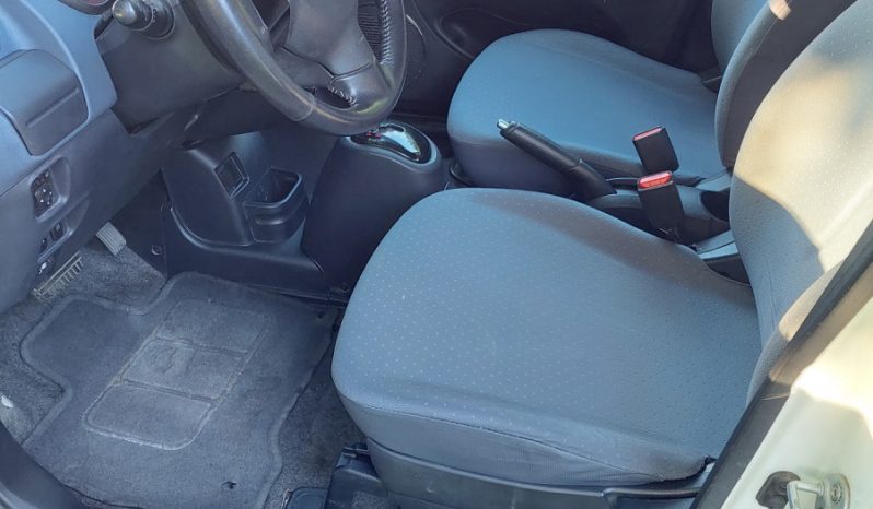 Peugeot iOn 2012 megtelt
