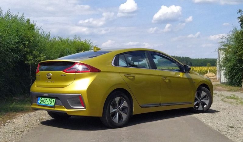 Hyundai IONIQ Electric 2017 megtelt