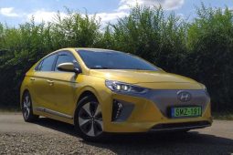 Hyundai IONIQ Electric 2017 megtelt