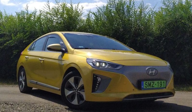 Hyundai IONIQ Electric 2017 megtelt