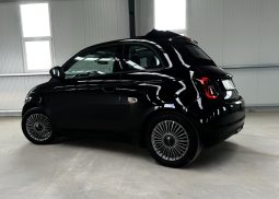 Fiat 500e 2021 megtelt