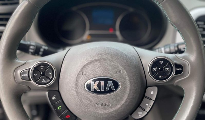 Kia Soul EV 2015 megtelt