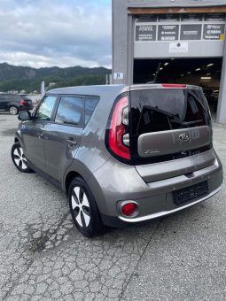 Kia Soul EV 2015 megtelt