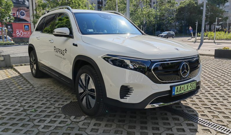 Mercedes-Benz EQB megtelt