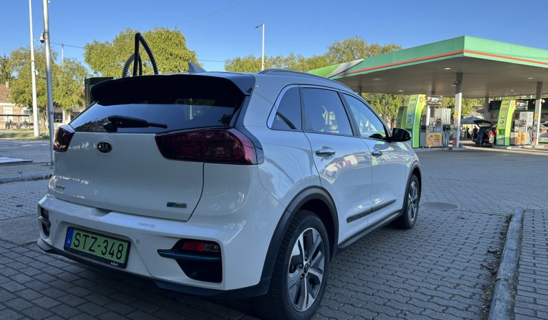 Kia e-Niro megtelt