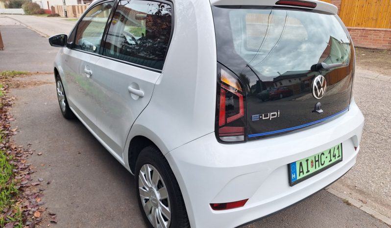 Volkswagen e-Up megtelt