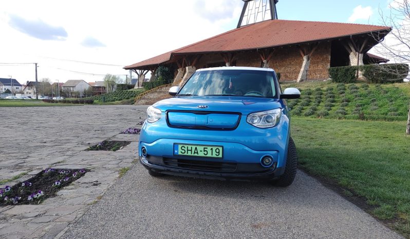 Kia Soul EV megtelt