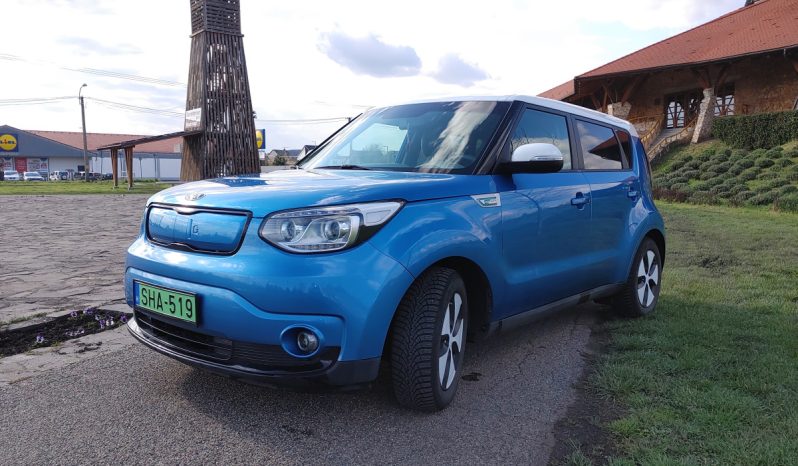 Kia Soul EV megtelt