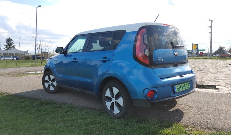 Kia Soul EV megtelt