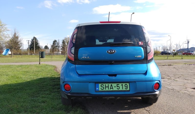 Kia Soul EV megtelt