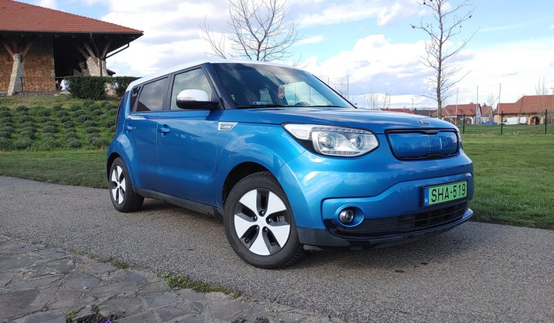 Kia Soul EV megtelt