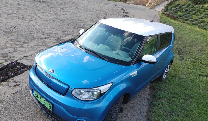 Kia Soul EV megtelt