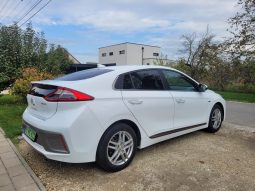 Hyundai IONIQ Electric megtelt