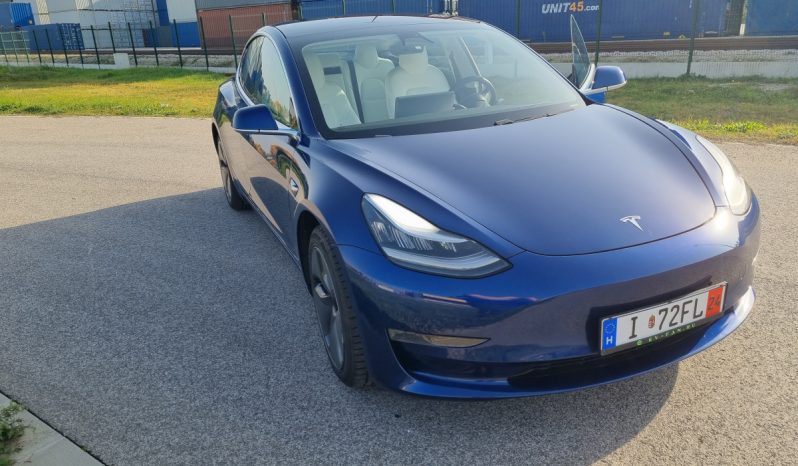 Tesla Model 3 Long Range RWD megtelt