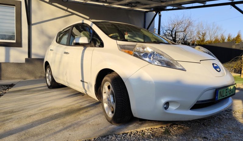 Nissan Leaf megtelt