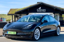 Tesla Model 3 Long Range AWD megtelt