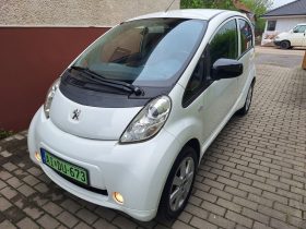 Peugeot iOn