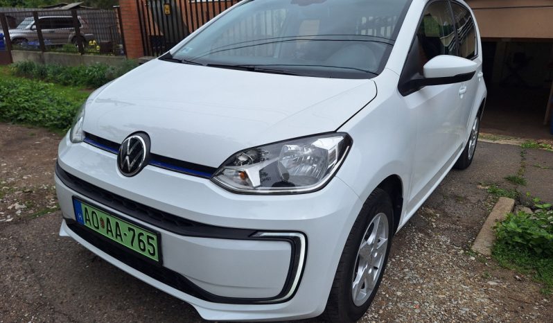 Volkswagen e-Up megtelt