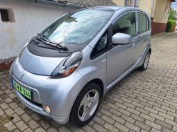 Mitsubishi i-MiEv megtelt