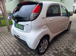 Peugeot iOn megtelt