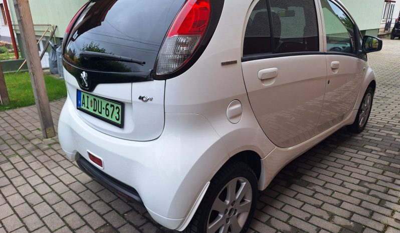Peugeot iOn megtelt