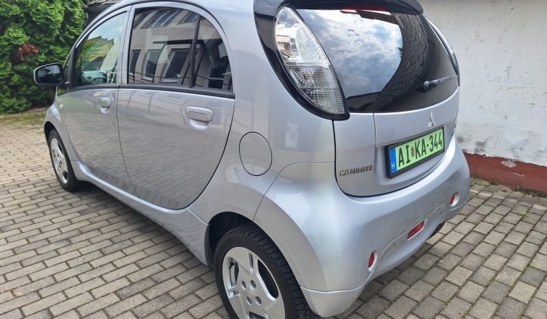 Mitsubishi i-MiEv megtelt