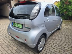 Mitsubishi i-MiEv megtelt