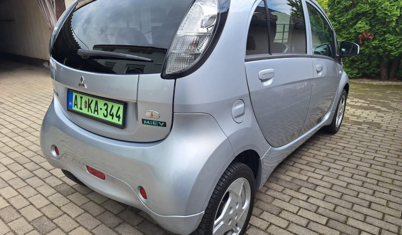 Mitsubishi i-MiEv megtelt