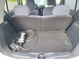 Peugeot iOn megtelt