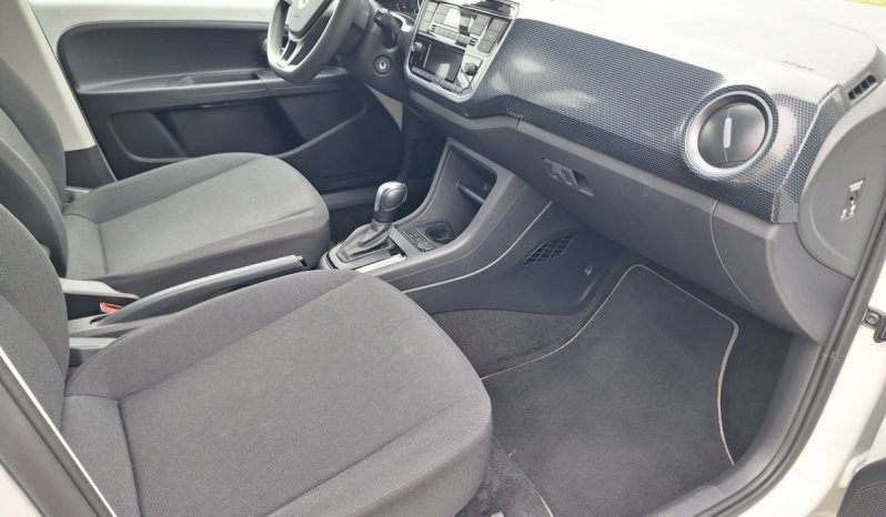 Volkswagen e-Up megtelt