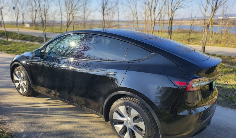 Tesla Model Y Long Range AWD megtelt
