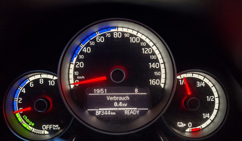 Volkswagen e-Up megtelt