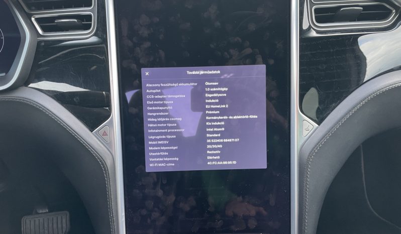 Tesla Model X 90D megtelt
