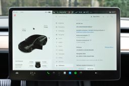 Tesla Model 3 Long Range AWD megtelt
