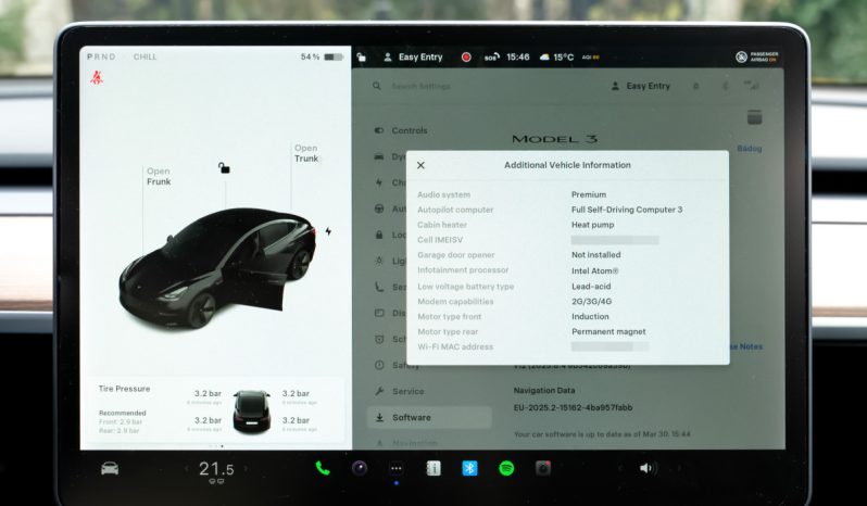 Tesla Model 3 Long Range AWD megtelt
