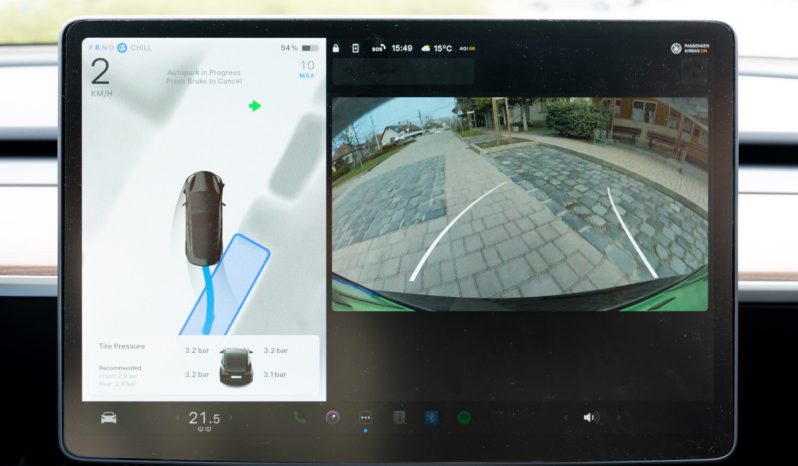 Tesla Model 3 Long Range AWD megtelt