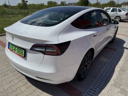 Tesla Model 3 Standard Range Plus megtelt