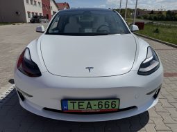 Tesla Model 3 Standard Range Plus megtelt