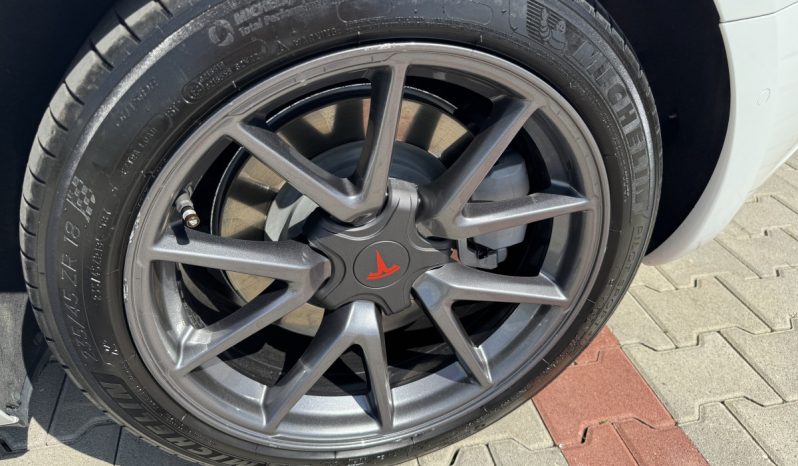 Tesla Model 3 Standard Range Plus megtelt